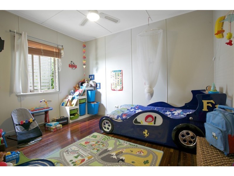 83 Thomas Street, Clontarf QLD 4019