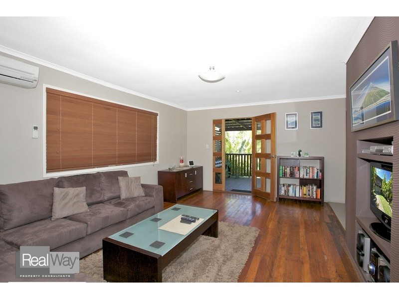 2 Ettie Street, Redcliffe QLD 4020