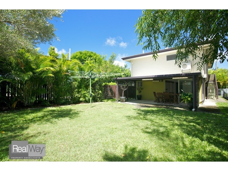 2 Ettie Street, Redcliffe QLD 4020