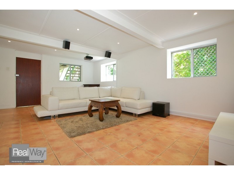3 Deborah Street, Clontarf QLD 4019
