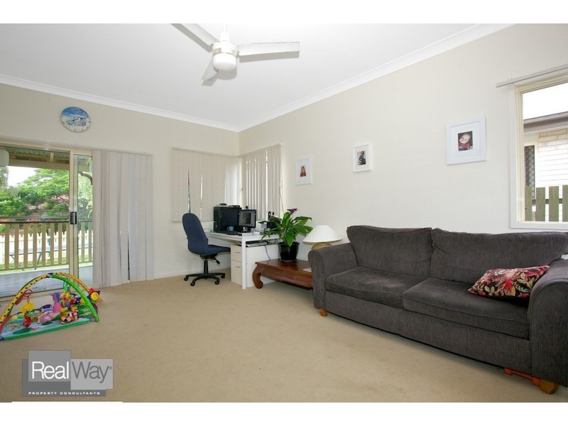 10 Cole Street, Scarborough QLD 4020