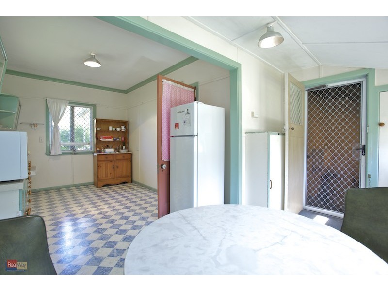110 King Street, Woody Point QLD 4019