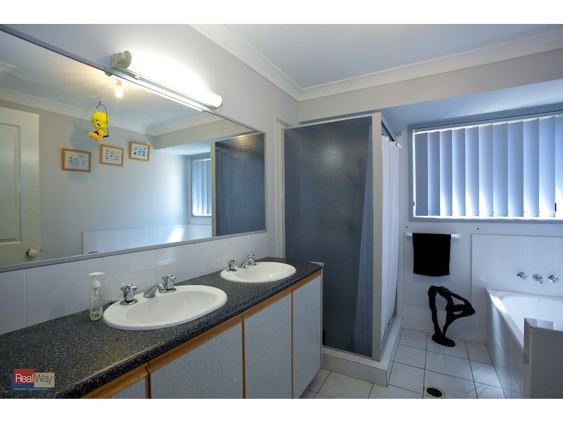 8 Duchess Street, Clontarf QLD 4019