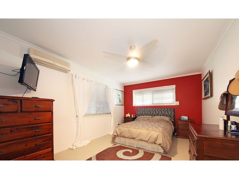26 Pinewood Street, Redcliffe QLD 4020