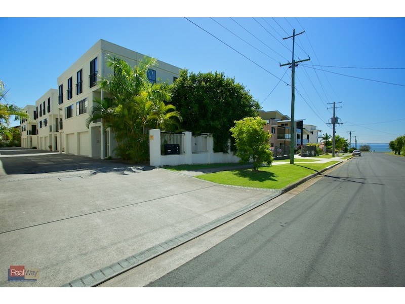 2/16-18 Georgina Street, Woody Point QLD 4019