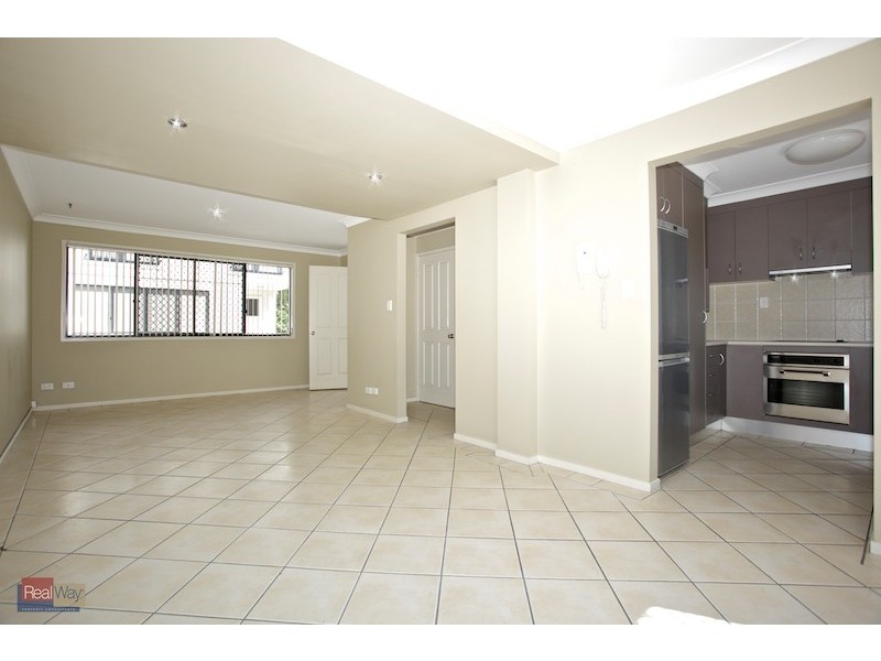 2/16-18 Georgina Street, Woody Point QLD 4019