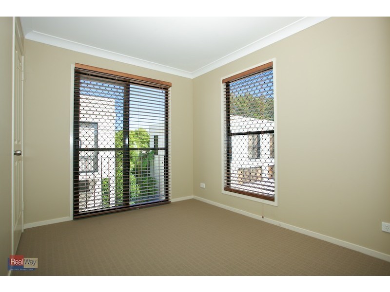 2/16-18 Georgina Street, Woody Point QLD 4019