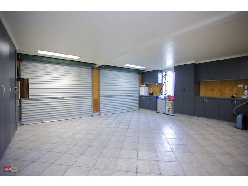 10 Lynanda Court, Rothwell QLD 4022