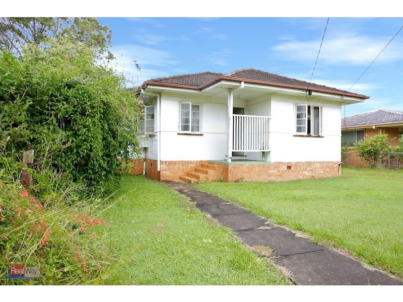 11 Frank Street, Scarborough QLD 4020