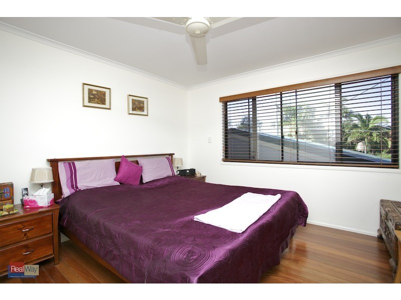 28 Shea Street, Scarborough QLD 4020