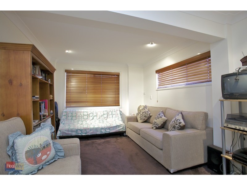 28 Shea Street, Scarborough QLD 4020