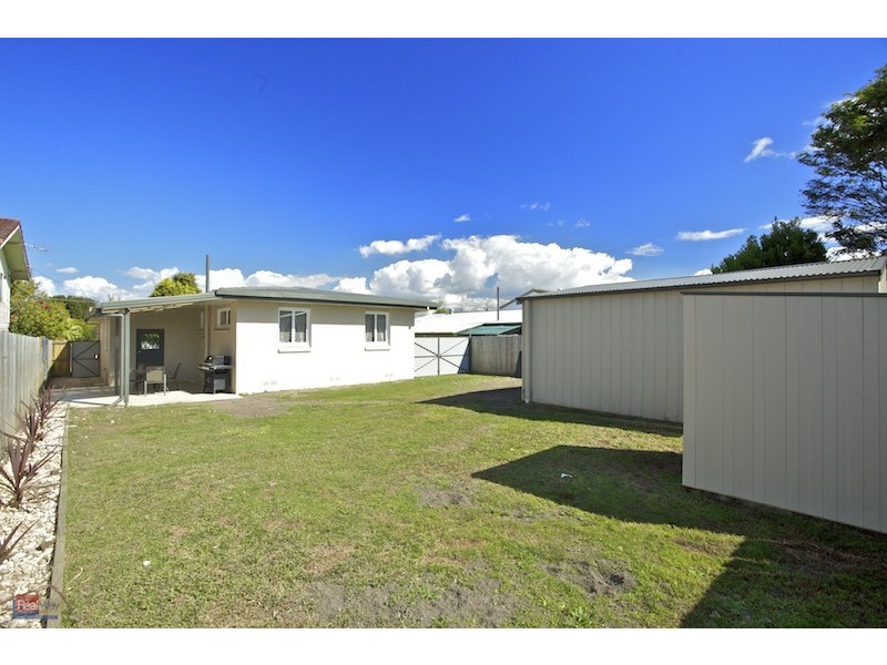 17 Kabura Street, Clontarf QLD 4019