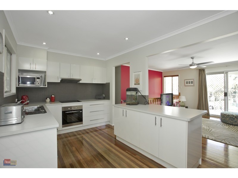 27 Porter Street, Redcliffe QLD 4020