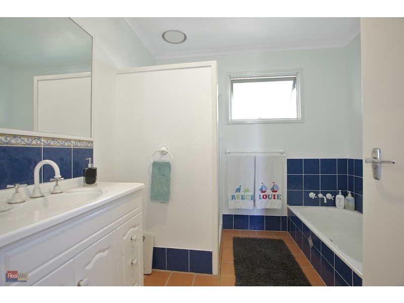 27 Porter Street, Redcliffe QLD 4020