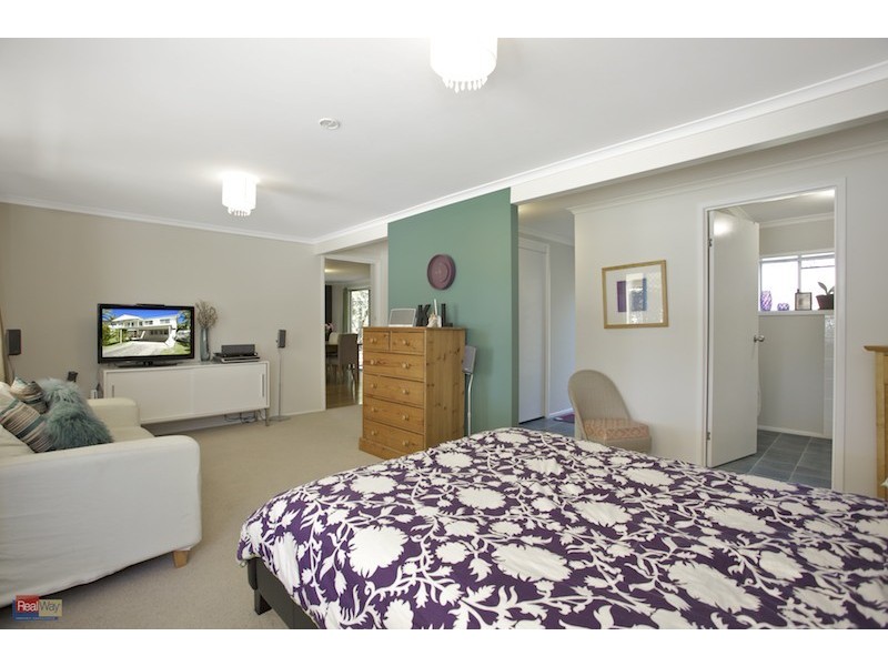 27 Porter Street, Redcliffe QLD 4020