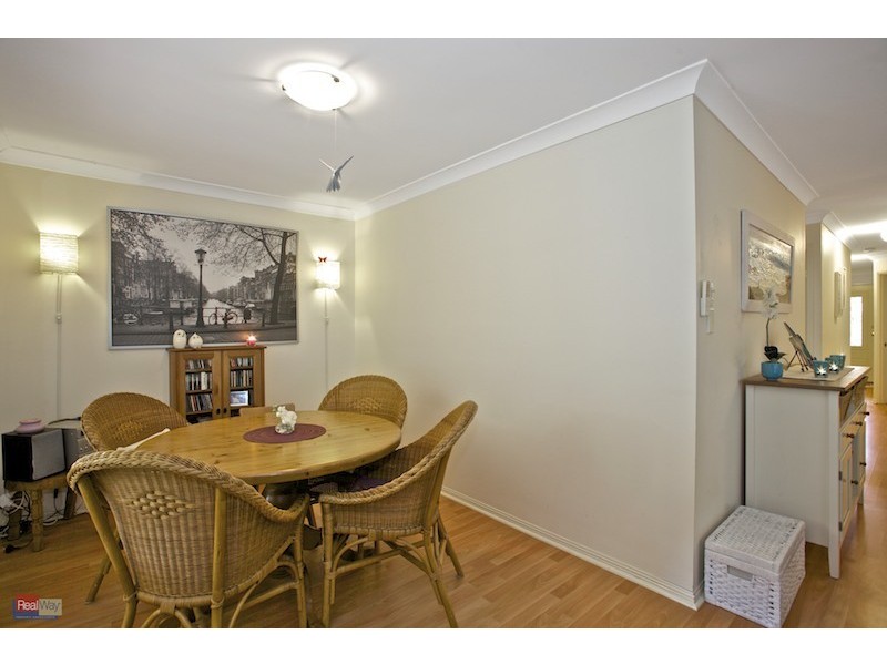 6 Spinny Court, Margate QLD 4019