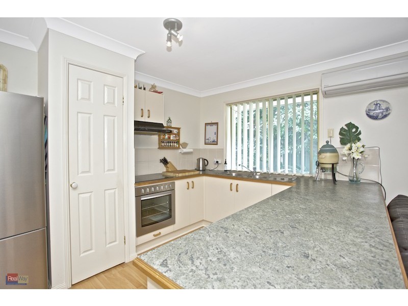 6 Spinny Court, Margate QLD 4019