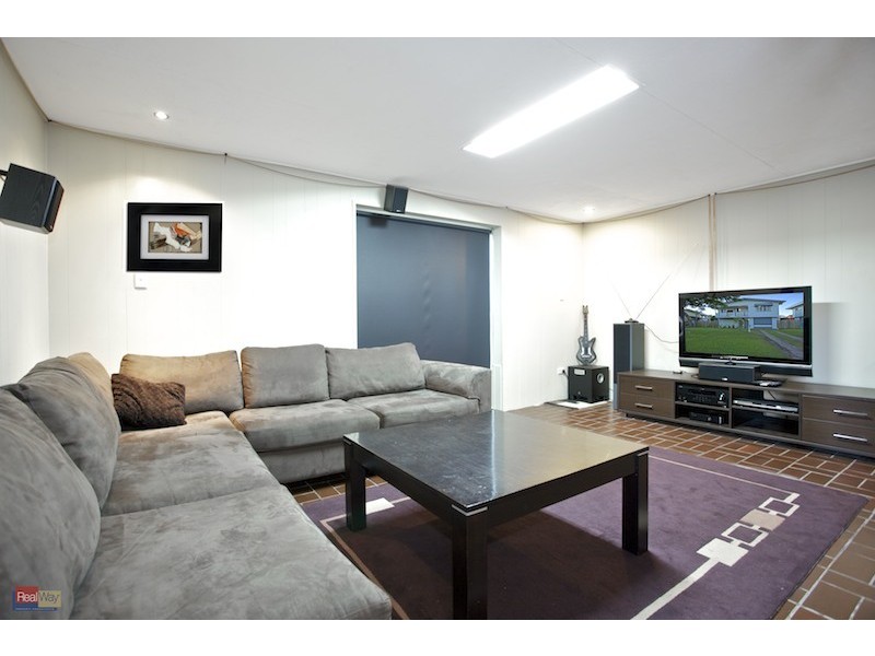 39 Windsor Street, Margate QLD 4019