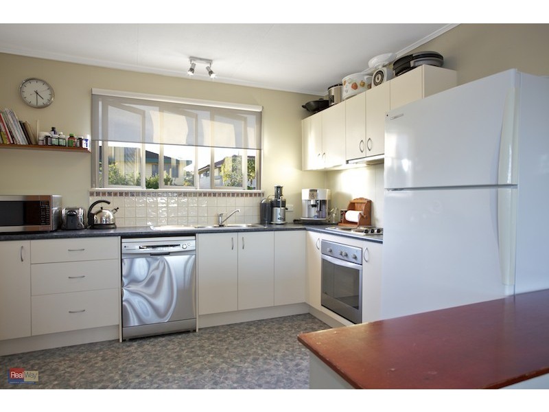 39 Windsor Street, Margate QLD 4019