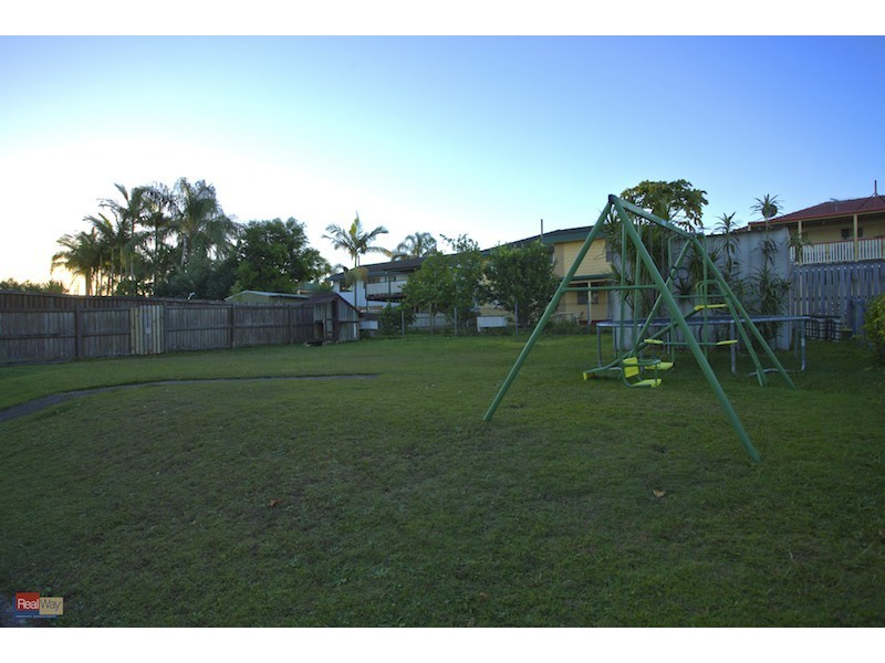 39 Windsor Street, Margate QLD 4019