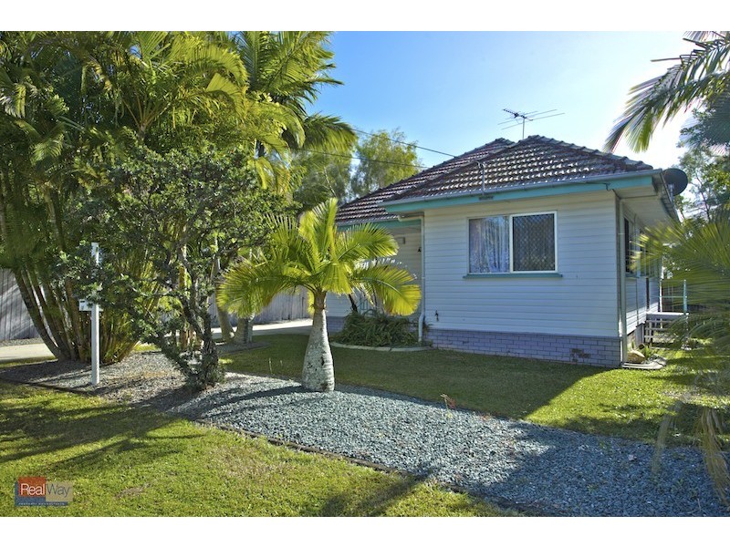 18 Wendy Crescent, Clontarf QLD 4019