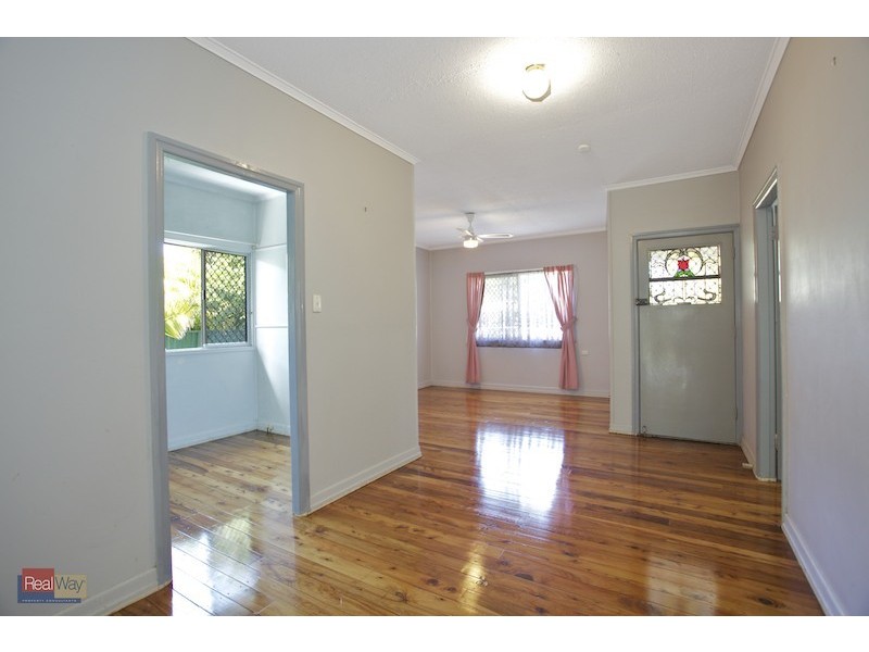 18 Wendy Crescent, Clontarf QLD 4019