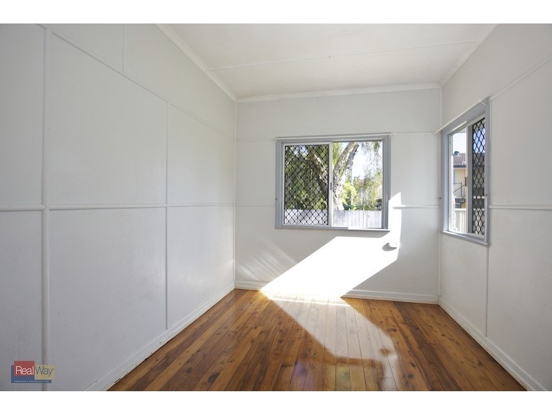 18 Wendy Crescent, Clontarf QLD 4019
