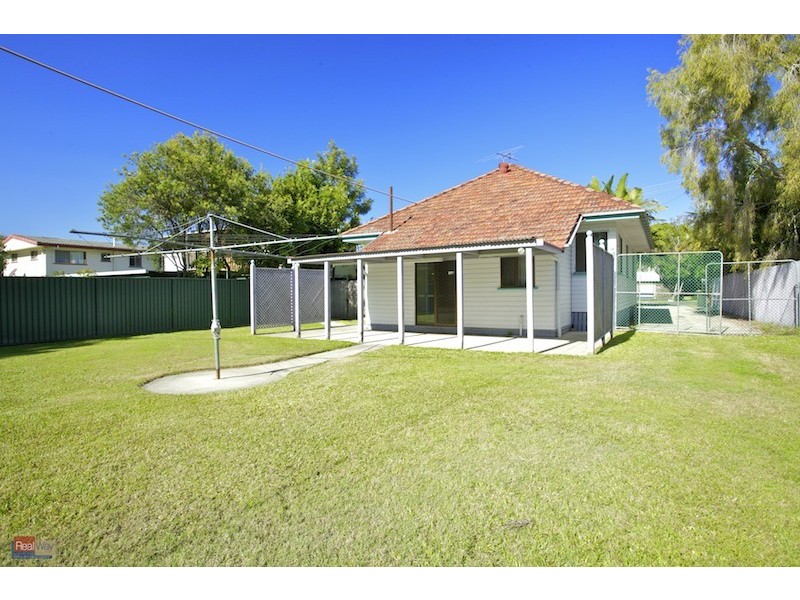 18 Wendy Crescent, Clontarf QLD 4019