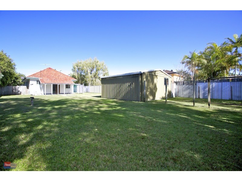 18 Wendy Crescent, Clontarf QLD 4019