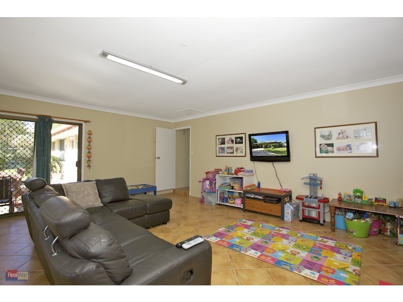 13 Paradise Court, Clontarf QLD 4019