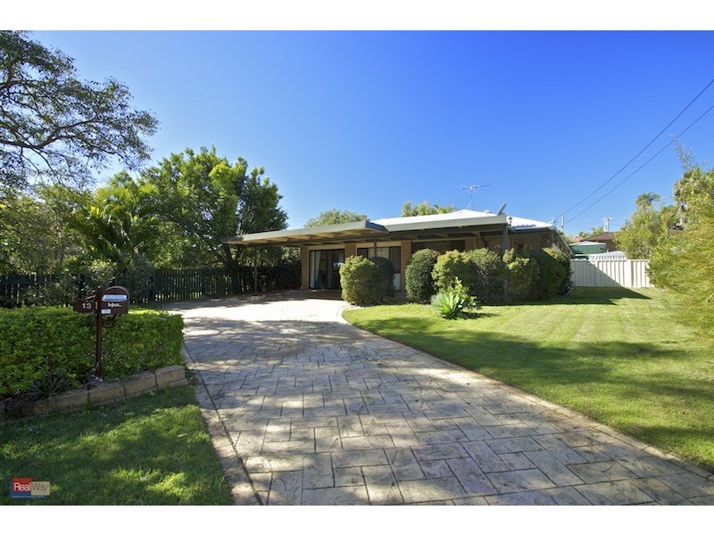 13 Paradise Court, Clontarf QLD 4019