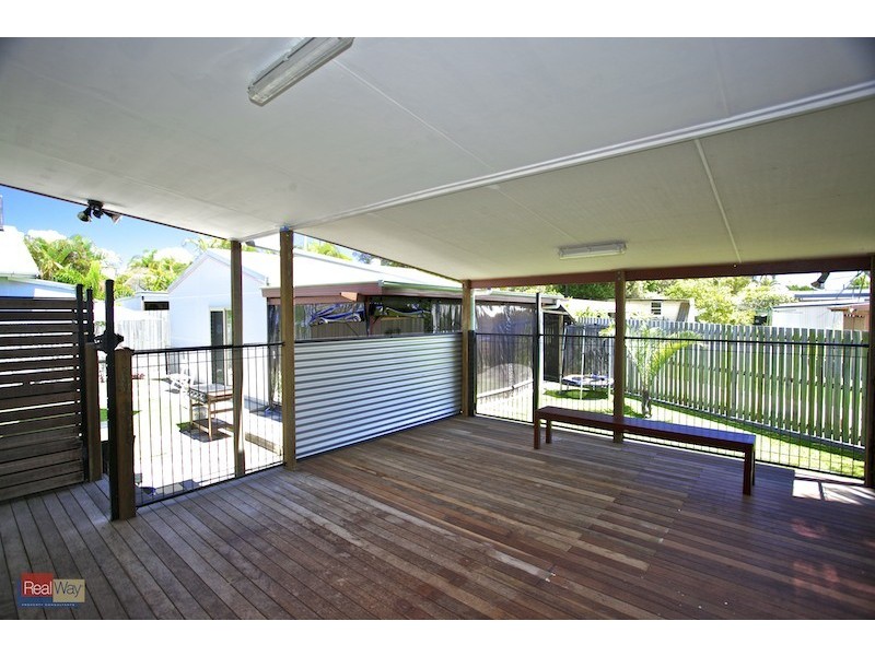 16 Redbank Road, Redcliffe QLD 4020