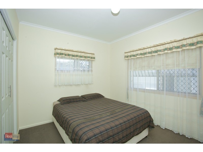 16 Redbank Road, Redcliffe QLD 4020