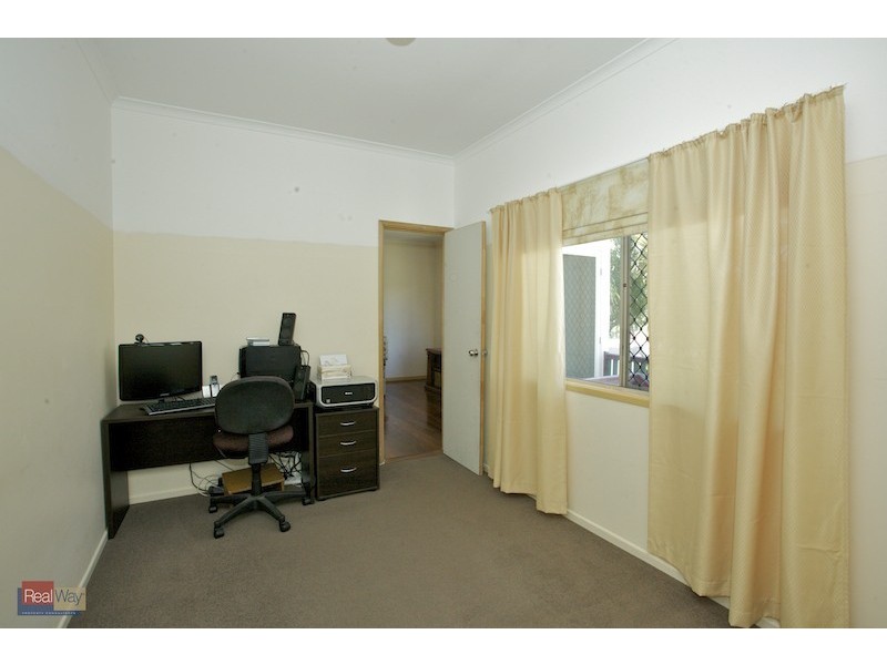 16 Redbank Road, Redcliffe QLD 4020