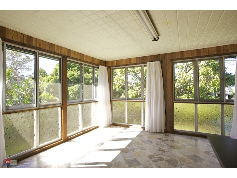 10 Tuggan Street, Mitchelton QLD 4053