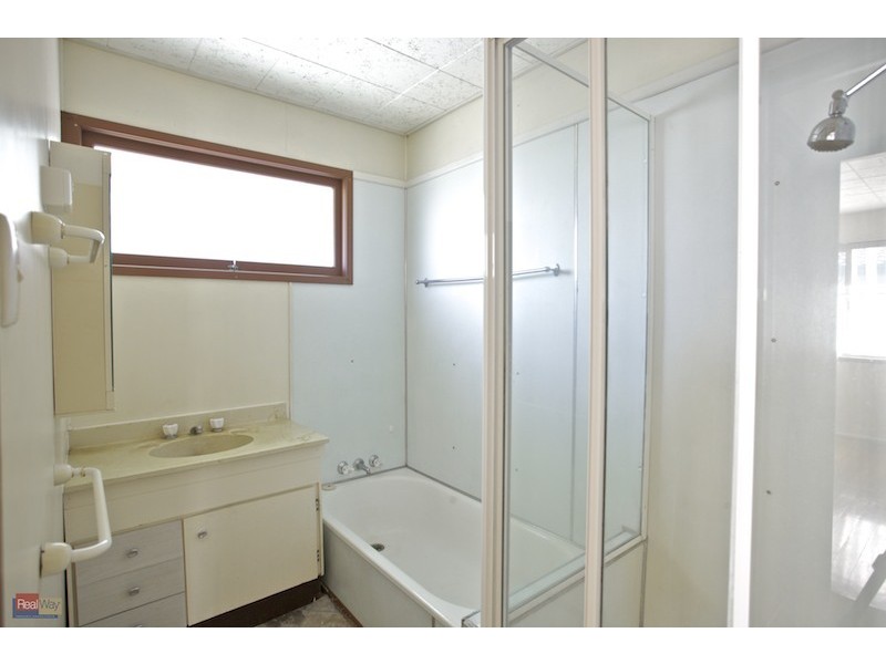 10 Tuggan Street, Mitchelton QLD 4053