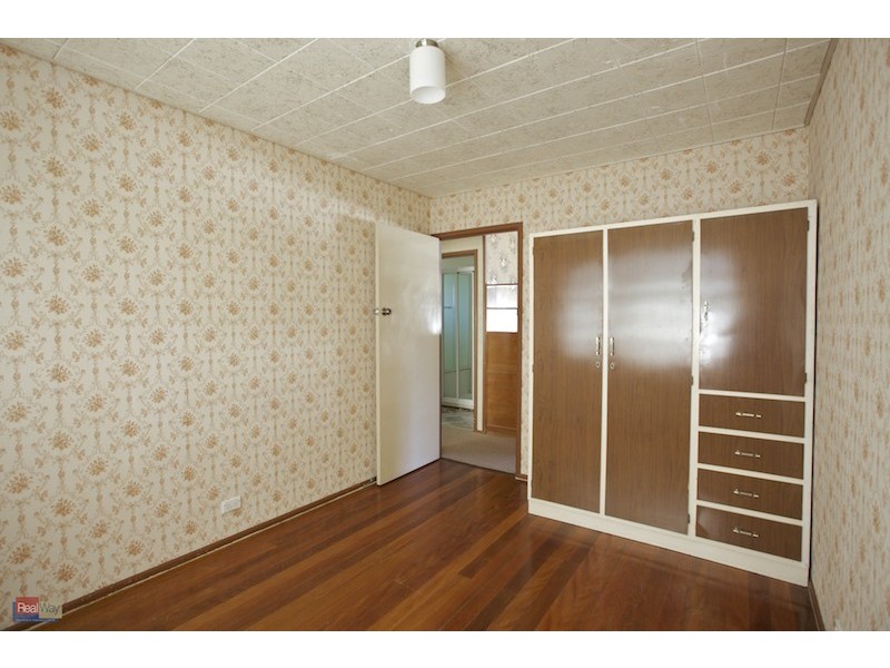 10 Tuggan Street, Mitchelton QLD 4053