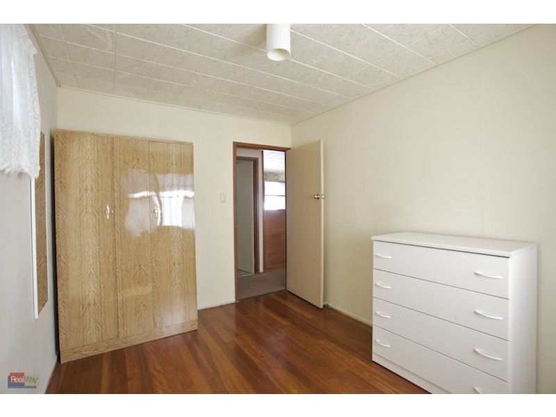 10 Tuggan Street, Mitchelton QLD 4053