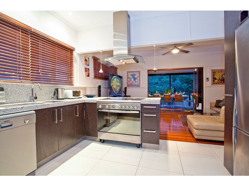 42 Gerald Avenue, Clontarf QLD 4019