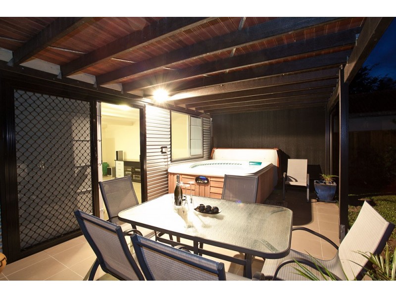 42 Gerald Avenue, Clontarf QLD 4019