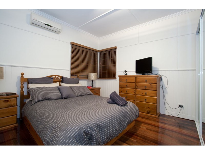 42 Gerald Avenue, Clontarf QLD 4019