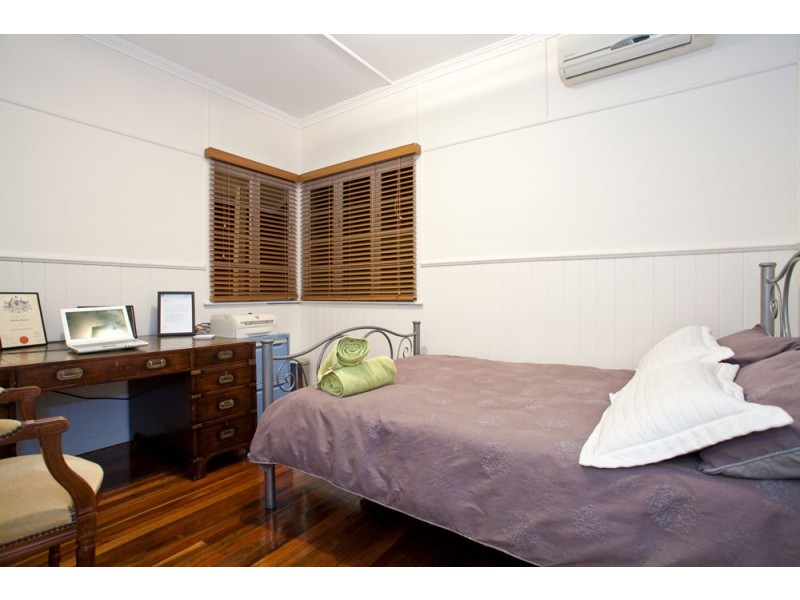 42 Gerald Avenue, Clontarf QLD 4019