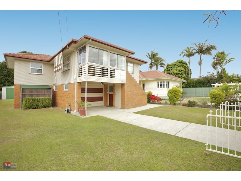 17 Centaur Street, Redcliffe QLD 4020