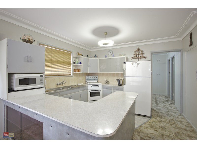 17 Centaur Street, Redcliffe QLD 4020