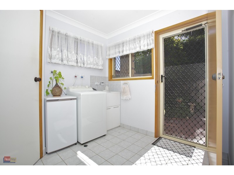 2 Murphy Street, Scarborough QLD 4020