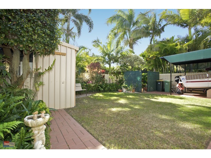 2 Murphy Street, Scarborough QLD 4020