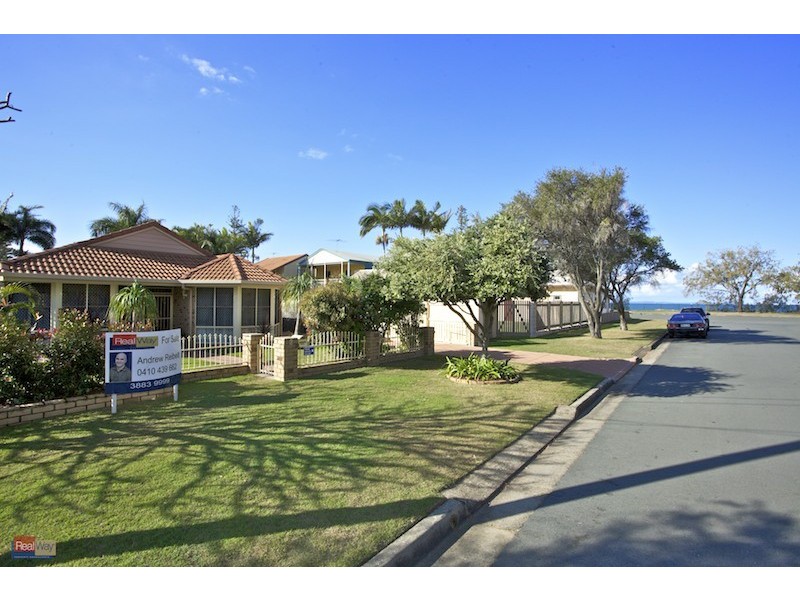 2 Murphy Street, Scarborough QLD 4020