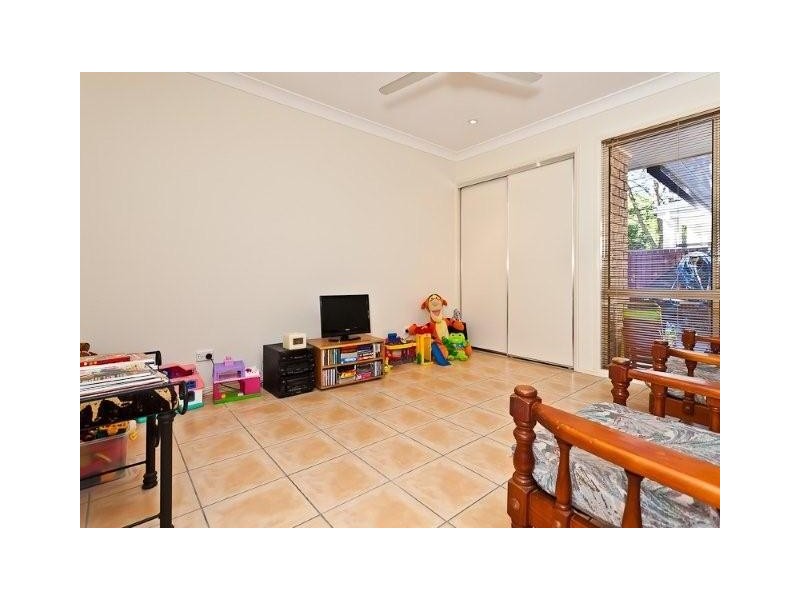 18 Roma Street, Scarborough QLD 4020