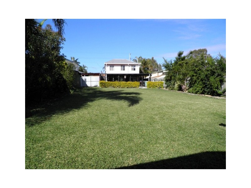 40 Georgina Street, Woody Point QLD 4019