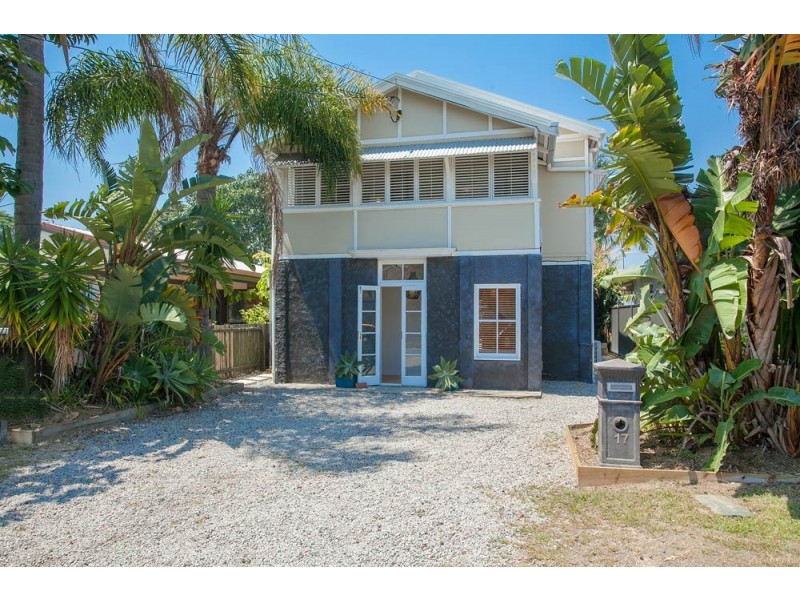 17 Campbell Street, Scarborough QLD 4020